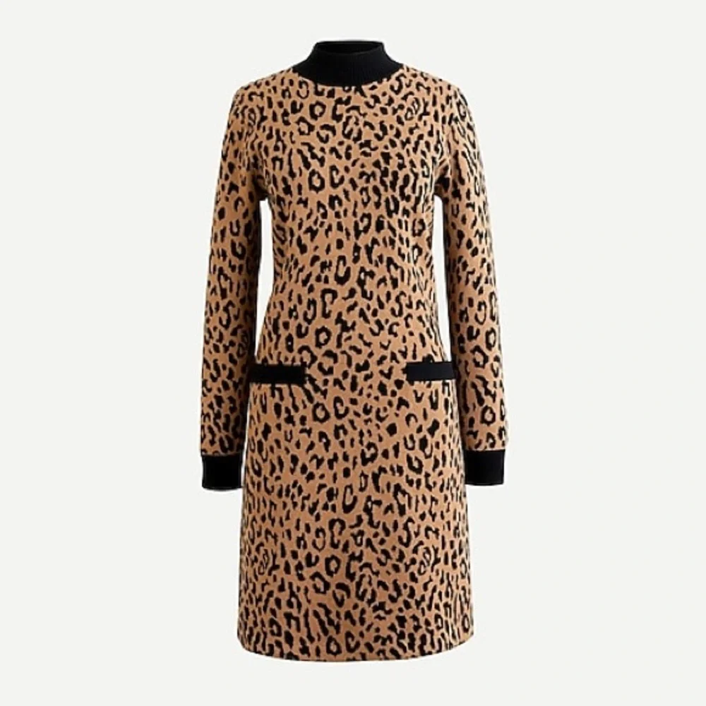 Mockneck sweater-dress in leopard